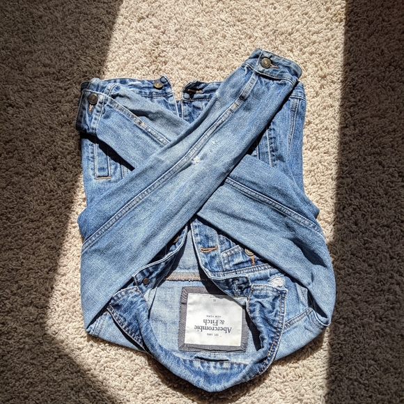 Abercrombie Distressed Jean Jacket XS - Picture 9 of 9